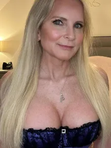 Photo of Isabellax