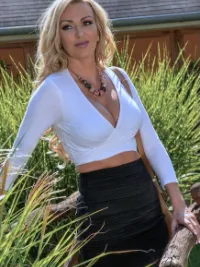 Photo of Elvira